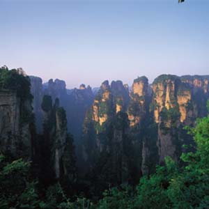 喜樂C線：（魅力湘西）鳳凰古城、天子山、寶峰湖純玩四日游