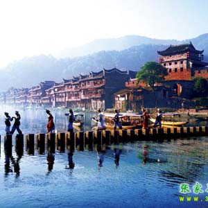 LH線：鳳凰古城、古苗寨神秘湘西一日游！