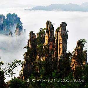 休閑自駕L線：張家界、袁家界、天子山、寶峰湖、猛洞河漂流、芙蓉鎮(zhèn)三晚四日游