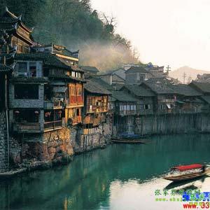 【長沙往返路線1】張家界、鳳凰古城、天子山、黃龍洞三晚四日游